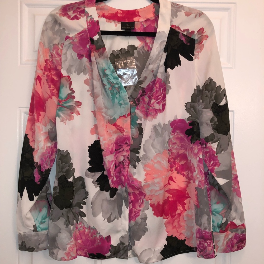 Worthington- White Flower Long Sleeve Blouse L